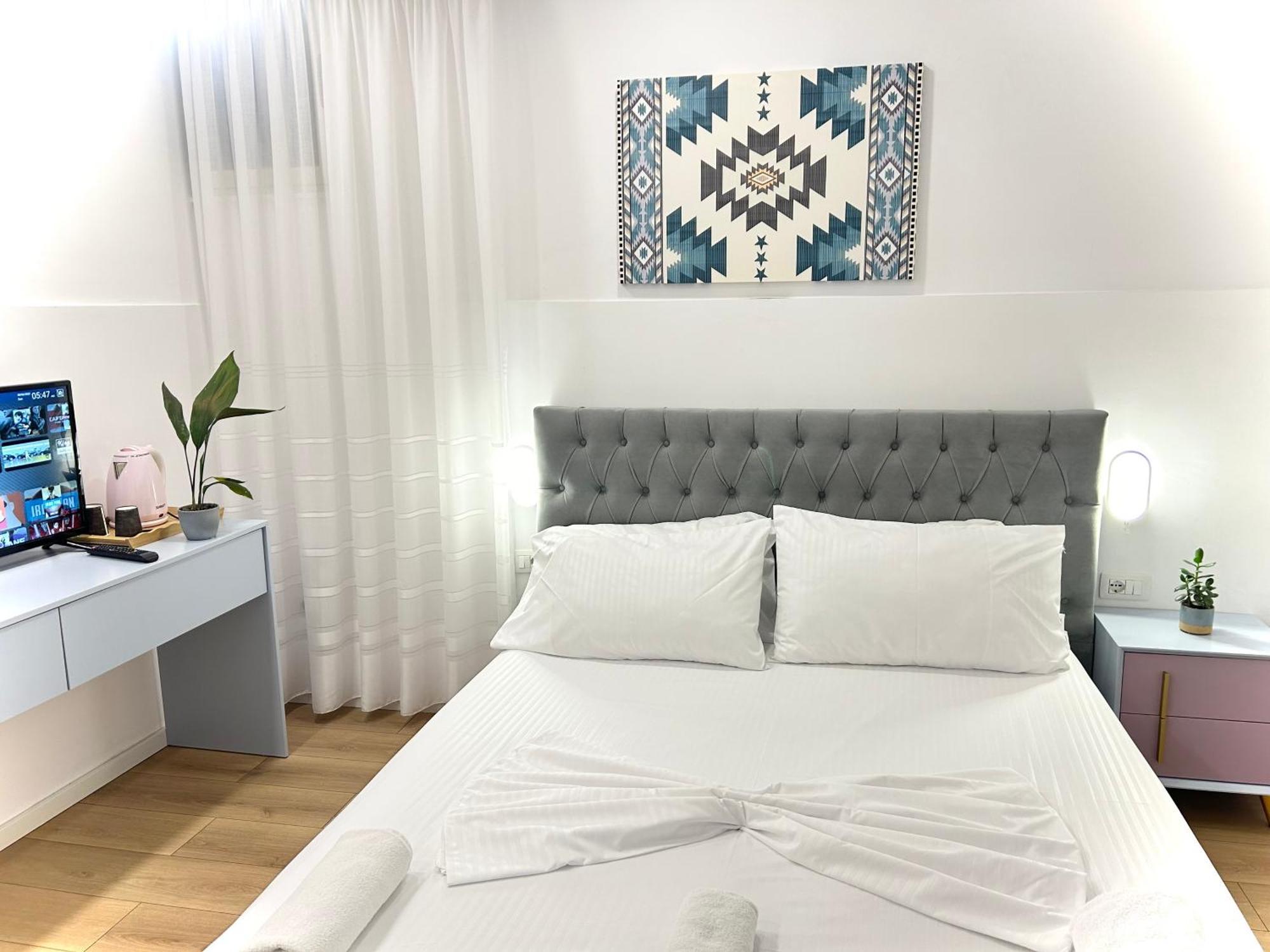 Tirana Square Hotel ภายนอก รูปภาพ